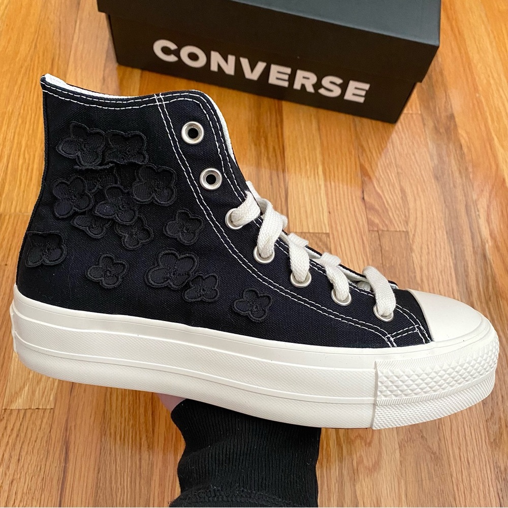 Converse Chuck Taylor All Star Lift Hi Platform Women’s Sneakers